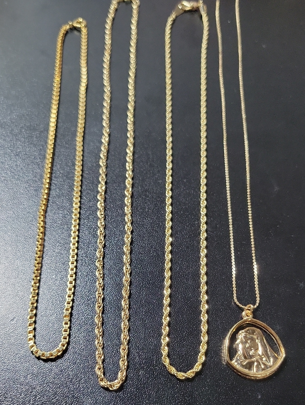 Gold Tone Rope and Box Chain Necklace Lot